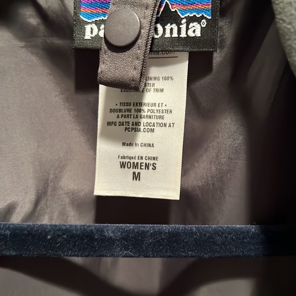 Patagonia Women's Dark Gray 2-in-1 Parka - Picture 2 of 4